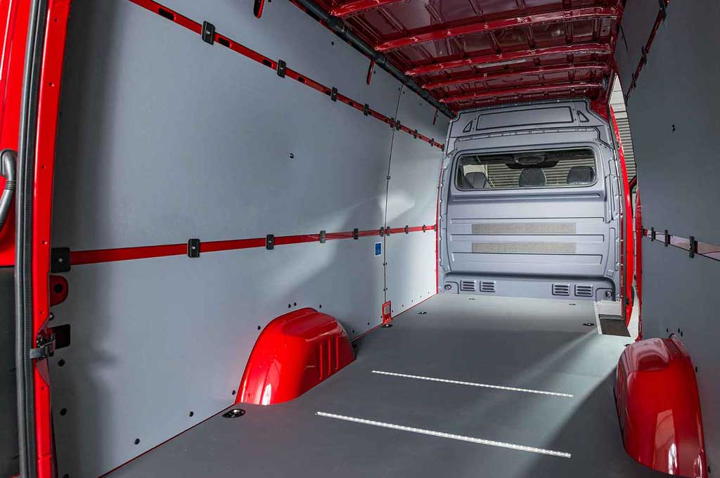 Blick in den ausgebauten Laderaum eines Transporters